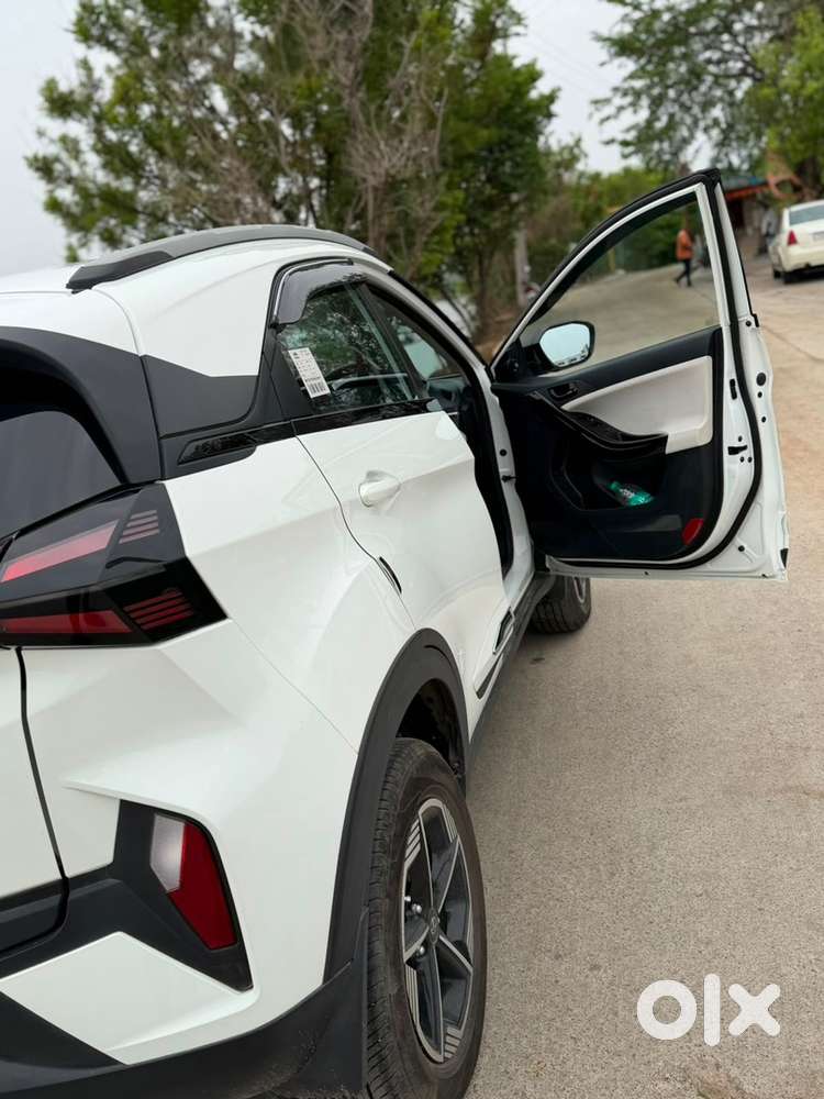 Tata Nexon Petrol 2025