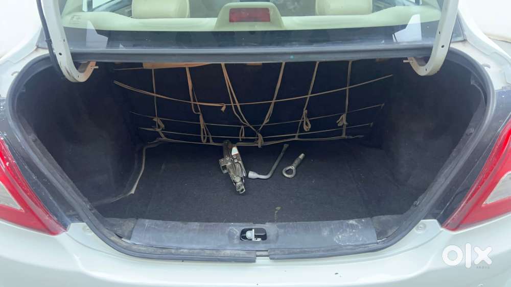 Maruti Suzuki Swift Dzire Vxi At, 2015, Petrol