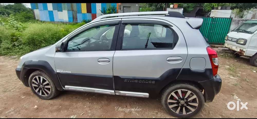 Toyota Etios Cross 2015