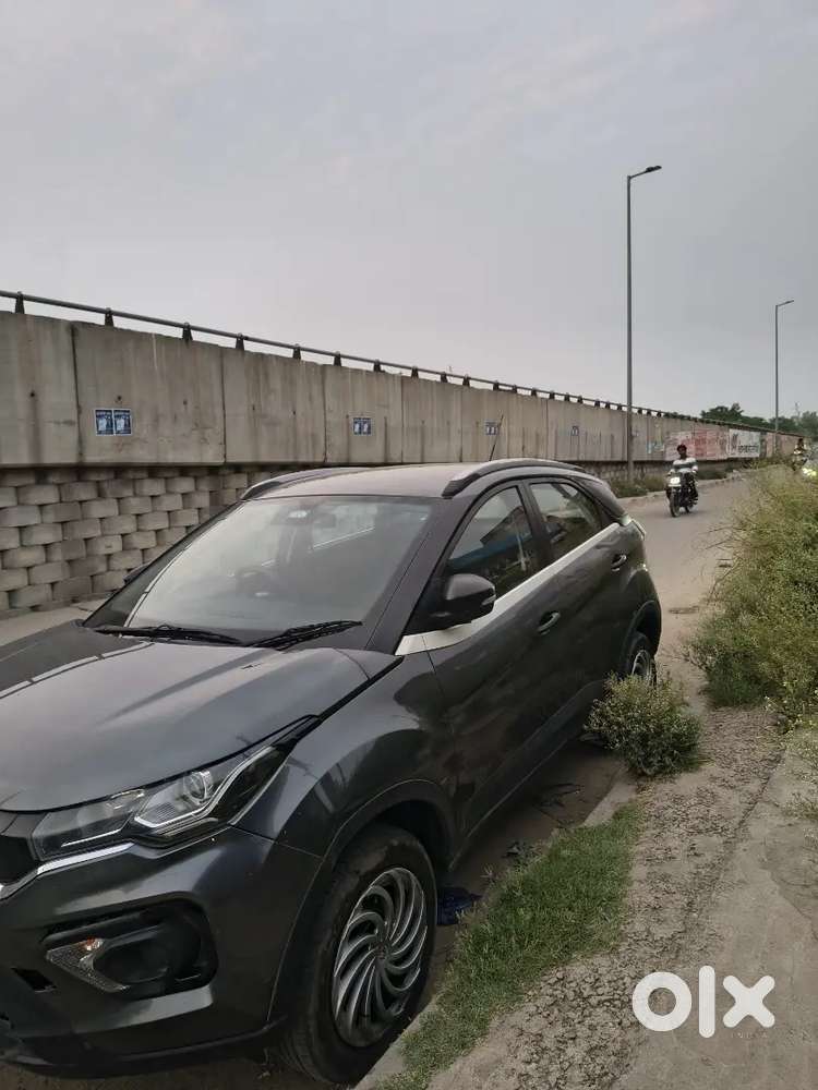 Tata Nexon 2023 Petrol 70000 Km Driven
