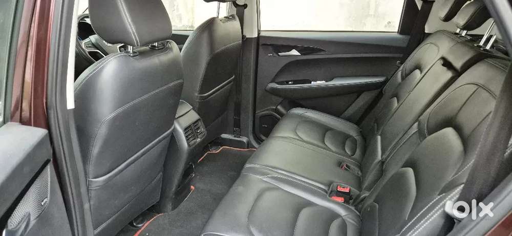 Mg Hector Automatic With Top Variant