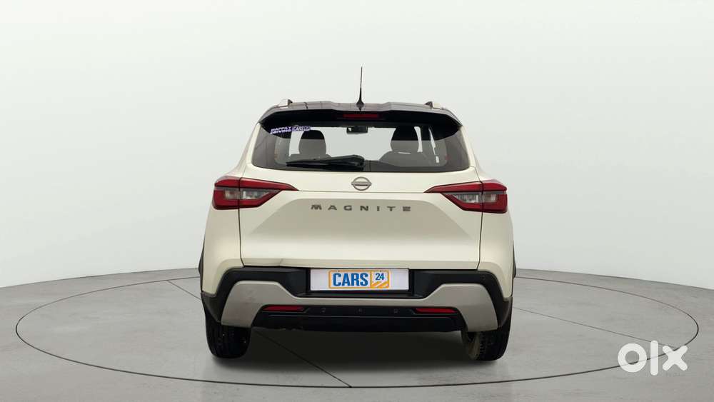 Nissan Magnite 1.0 Xv Premium Dual Tone, 2021, Petrol