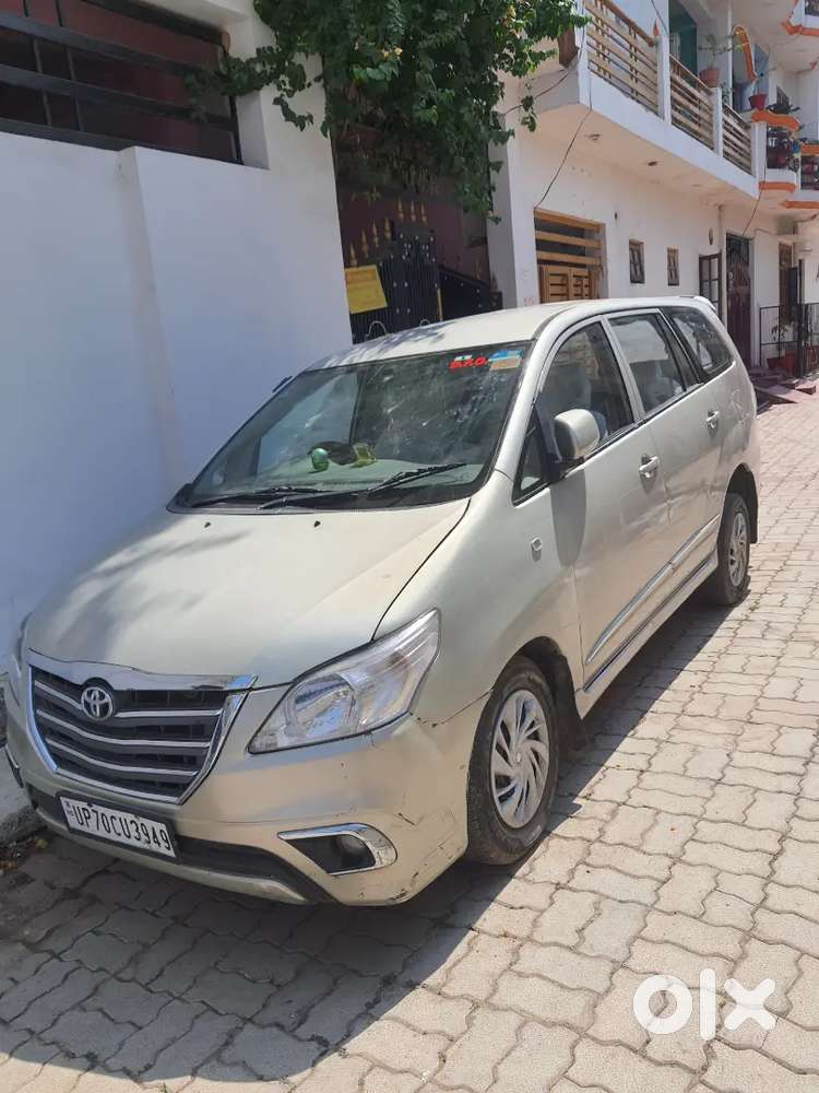 Toyota Innova 2015 Diesel 132000 Km Driven