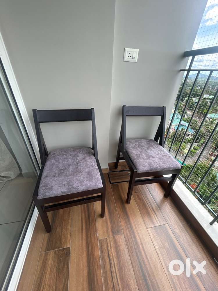 Mahagani chair
