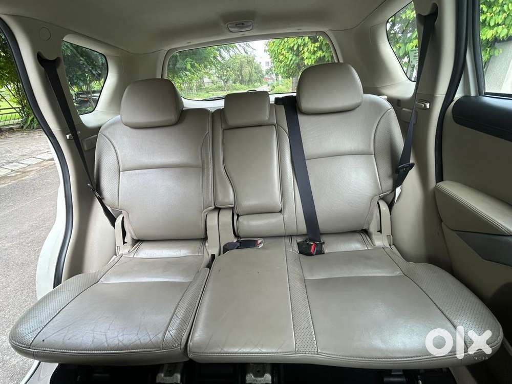 Mitsubishi Outlander Petrol 2011