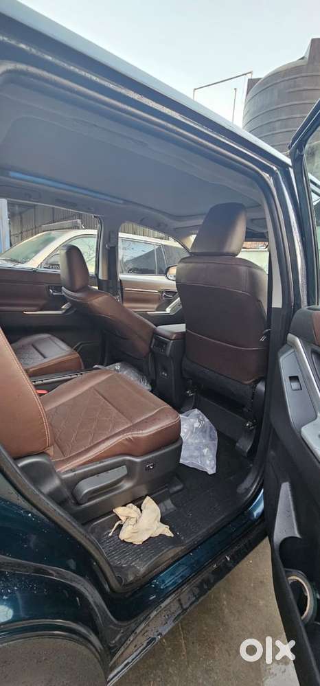 Toyota Innova Hycross 2.0 Zx Hybrid 7 Str, 2023, Cng & Hybrids