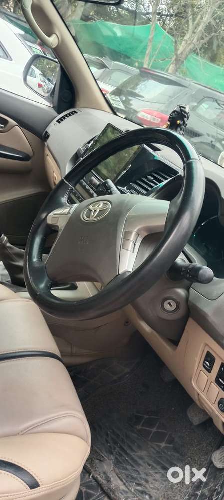 Toyota Fortuner 2011-2016 4x2 Manual, 2013, Diesel