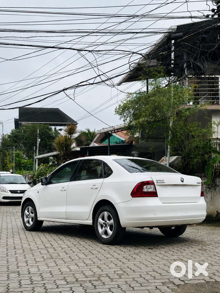 Skoda Rapid Ambition 1.6 Mt