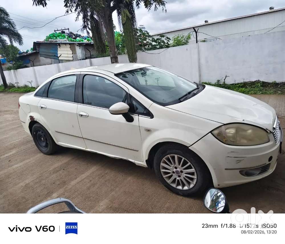 Fiat Linea Emotion 2010 Petrol Manual