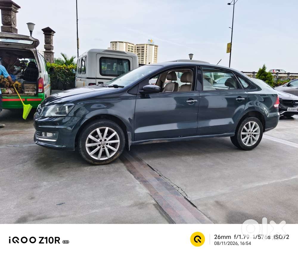 Volkswagen Vento 1.5 Highline Plus At 16 Alloy, 2017, Petrol