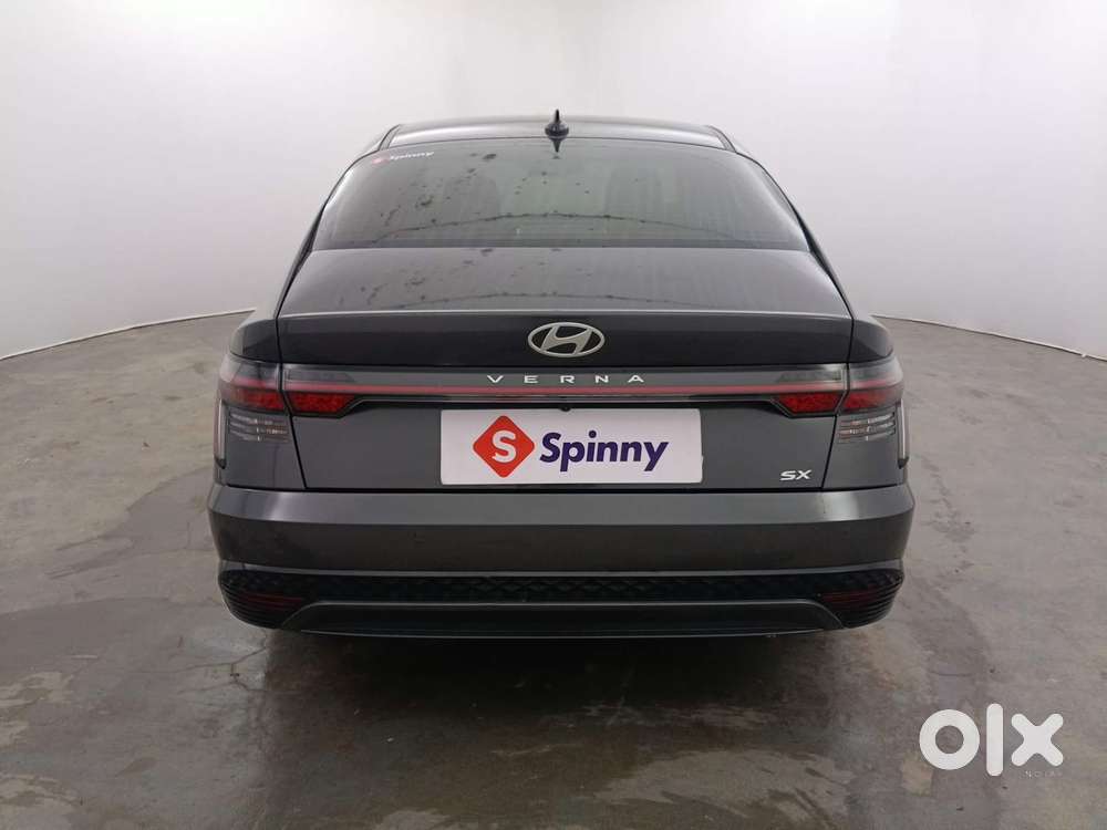 Hyundai Verna 1.5 Sx (o) Vtvt Ivt, 2023, Petrol