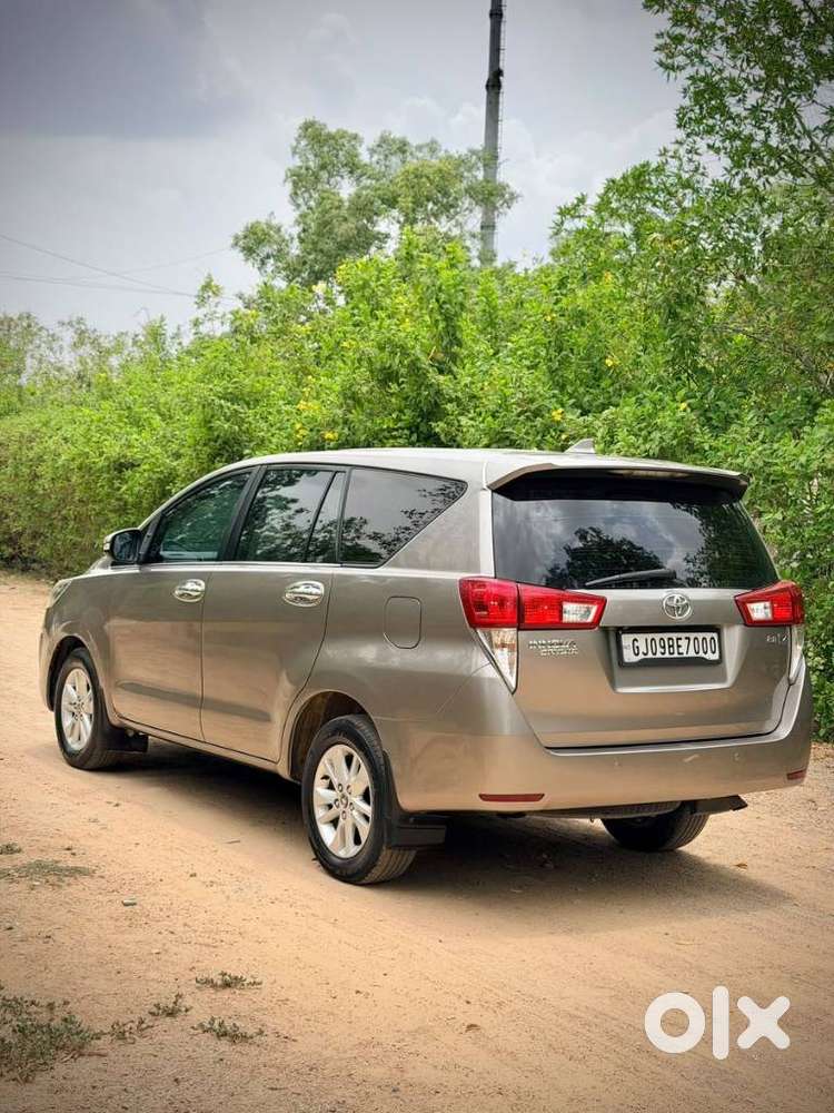 Toyota Innova Crysta 2.8 Zx At 7 Seater, 2017, Diesel