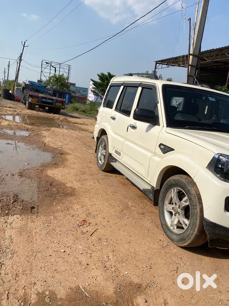 Mahindra Scorpio Diesel Manual 2021