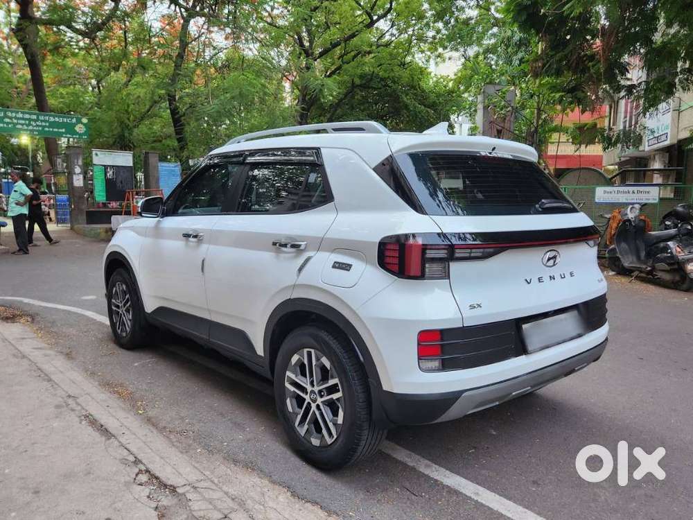 Hyundai Venue 1.0 Sx (o) Turbo Dct, 2024, Petrol