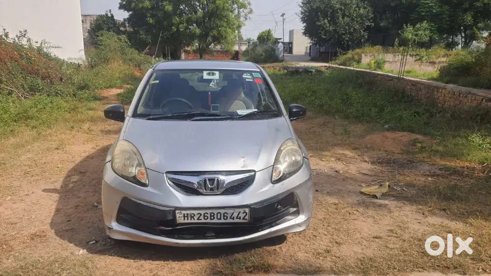 Honda Brio Mt 2012