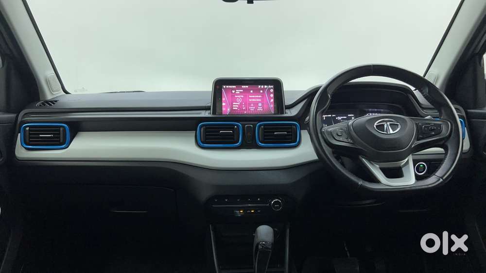 Tata Punch 1.2 Revotron Creative Amt Dual Tone, 2022, Petrol