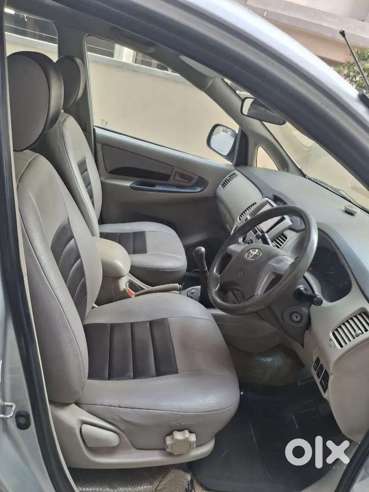 Toyota Innova 2013