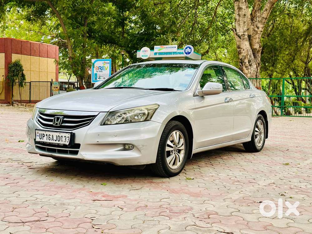 Honda Accord 2.4 Manual, 2012, Petrol