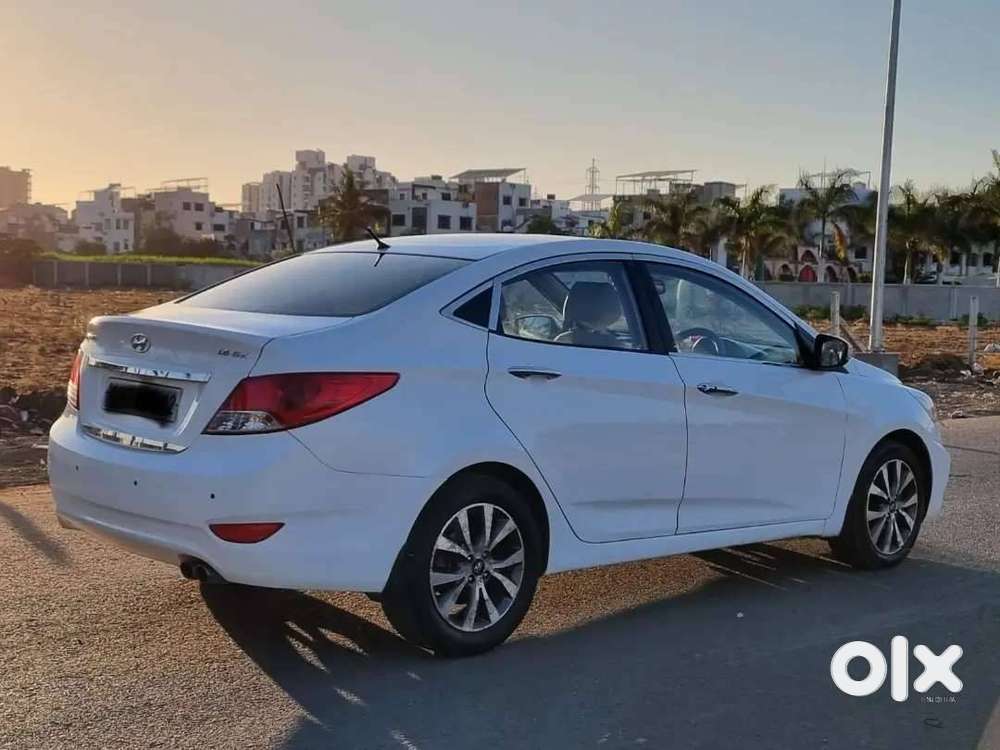Hyundai Fluidic Verna