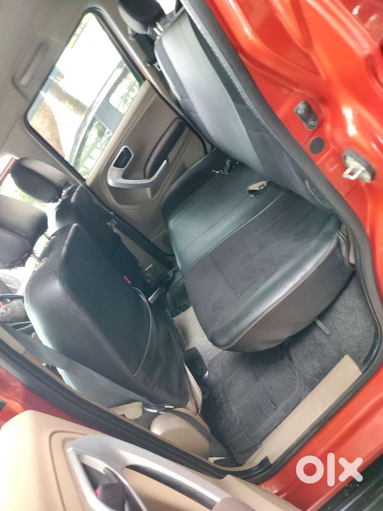 Mahindra Tuv 300 Mhawk100 T8, 2015, Diesel