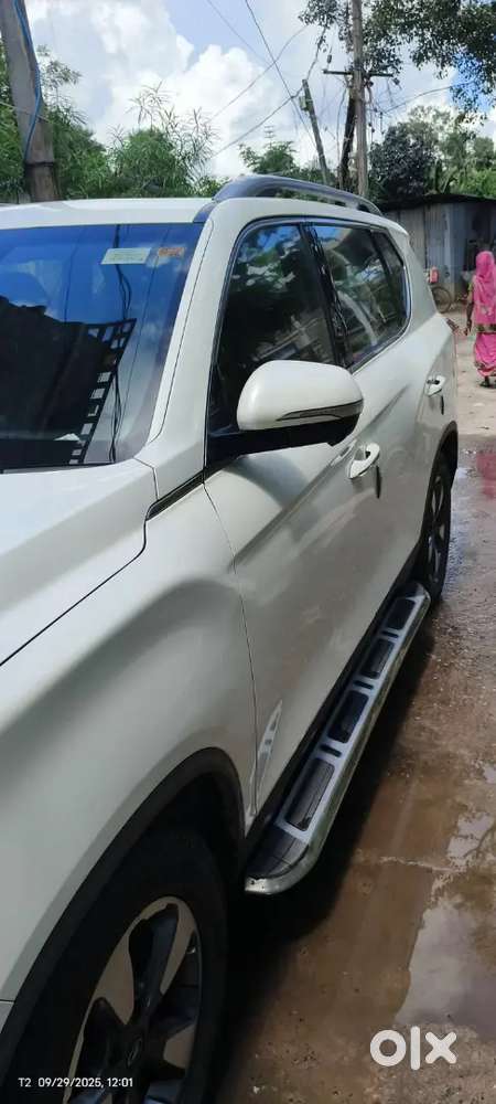 Mahindra Alturas G4 2020