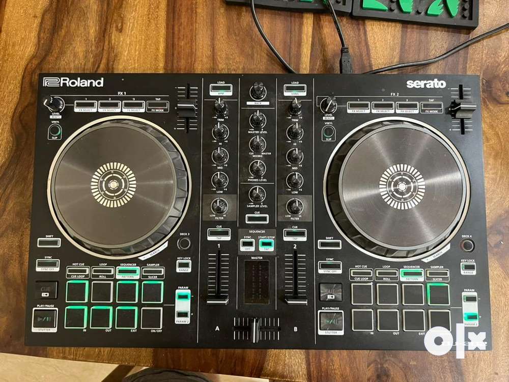 Roland DJ-202 セラートDJ proライセンスコード付き - DJ機器