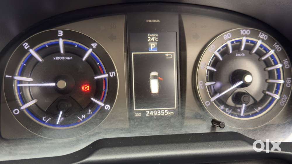 Toyota Innova Crysta 2.8z Automatic, 2016, Diesel