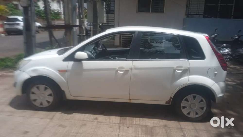 Ford Figo Petrol Manual 2011 Good Condition Tyre Also New