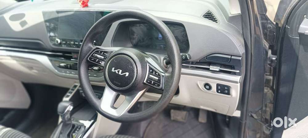 Kia Carens G 1.5 6mt Premium (o) 7-seater, 2024, Petrol