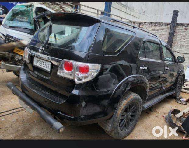 Toyota Fortuner 2013