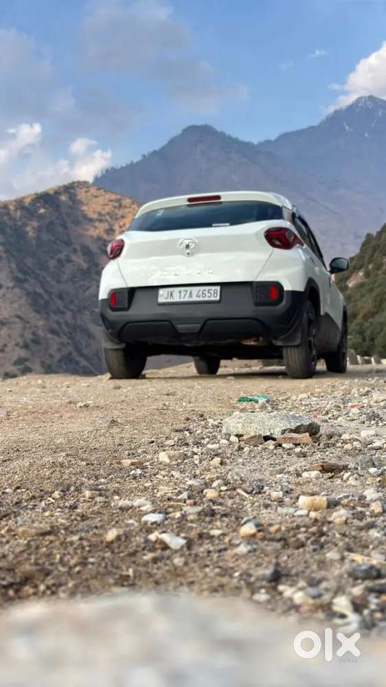 Tata Punch Dazzle Amt 2022