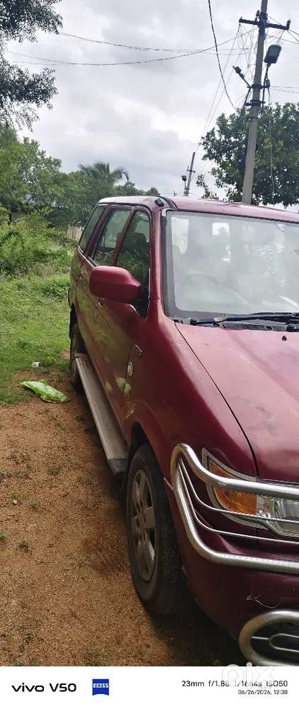 Chevrolet Tavera Car