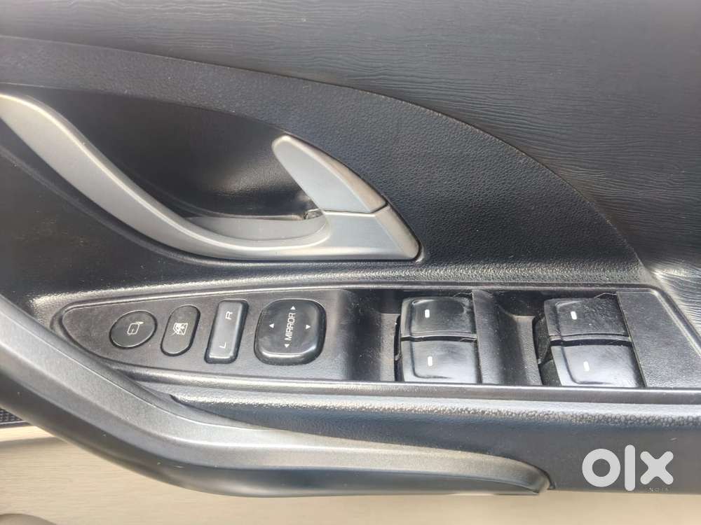 Mahindra Xuv500 At W10 Fwd, 2017, Diesel