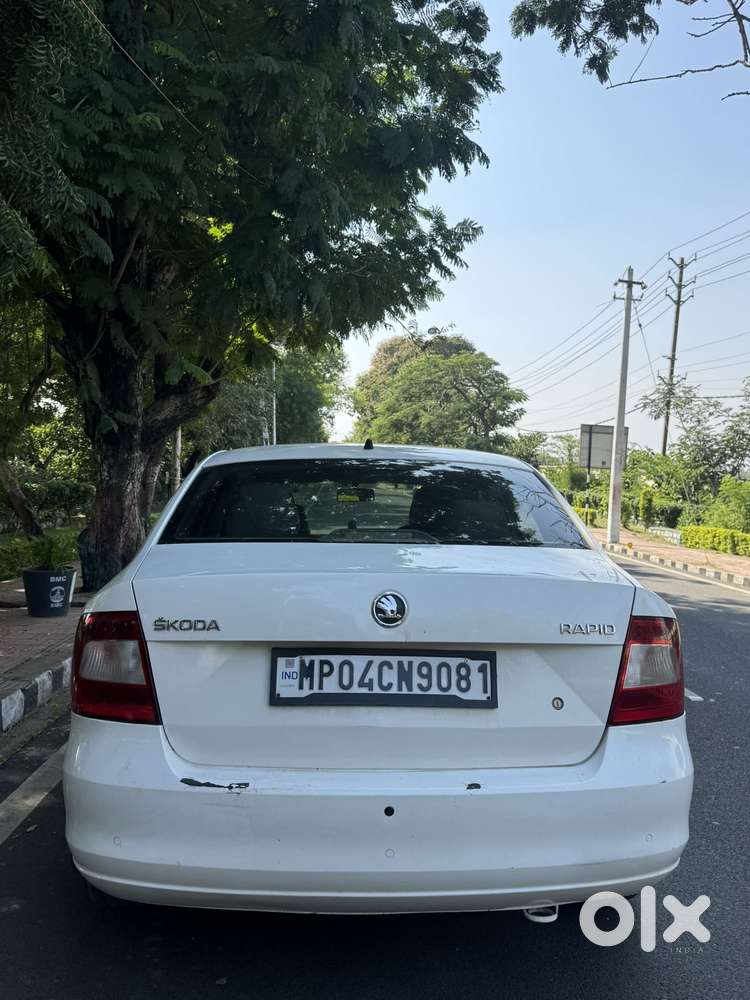 Skoda Rapid 1.6 Elegance Tdi At, 2015, Diesel