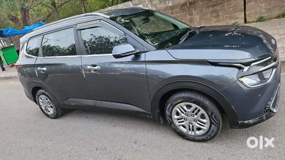 Kia Carens 2022 Petrol Well Maintained