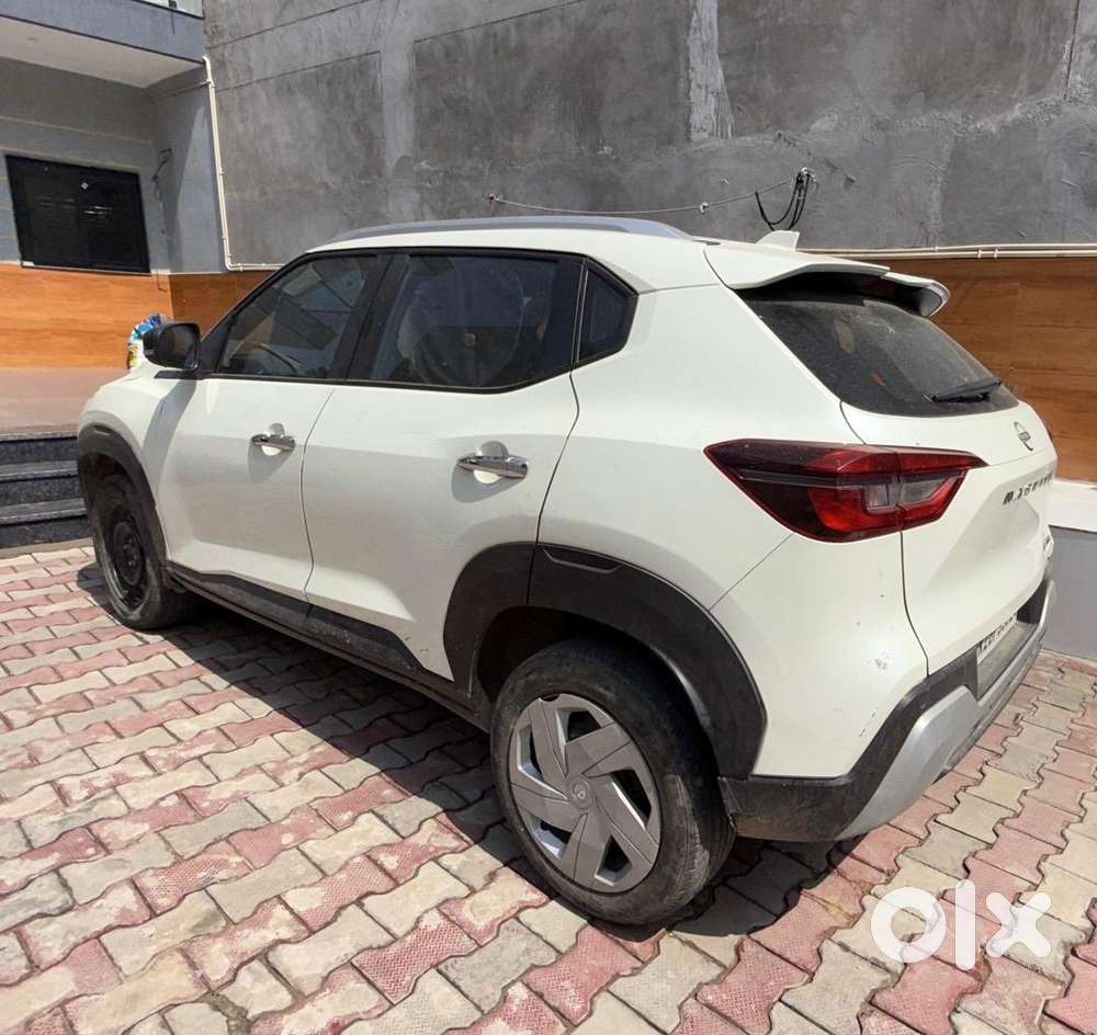 Nissan Magnite Automatic 2025