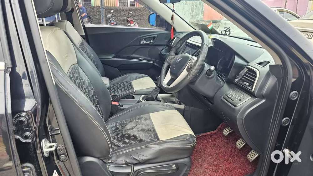 Mahindra Xuv300 Turbosport W8, 2023, Petrol