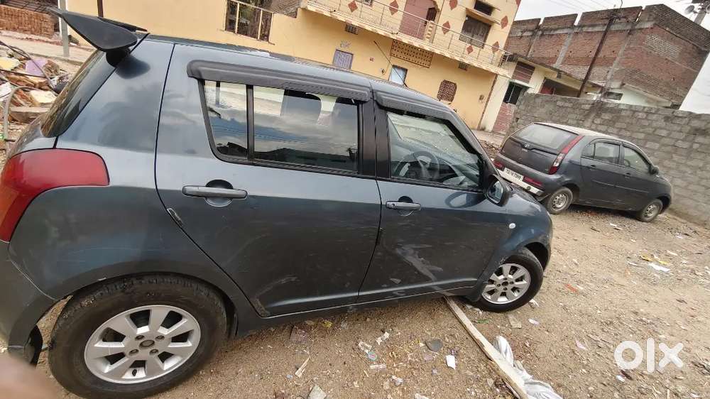 Swift Zxi Good Condition Vehicle 2005 Valid 2030