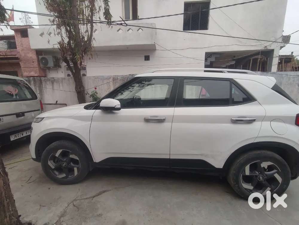 Minor Scratches , Dents In The Car But Under Insurance.bargainable Prc