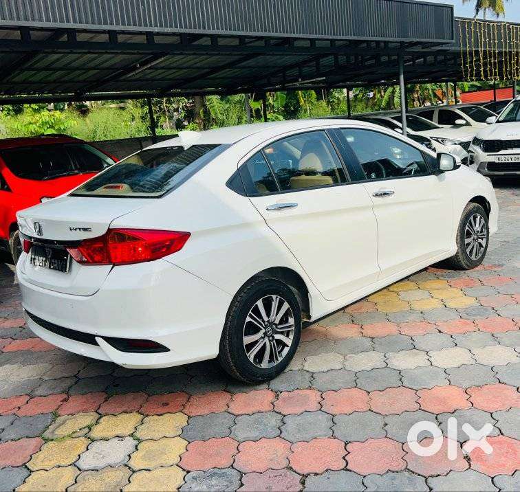 Honda City 1.5 V 5th Gen I-vtec Mt, 2022, Petrol