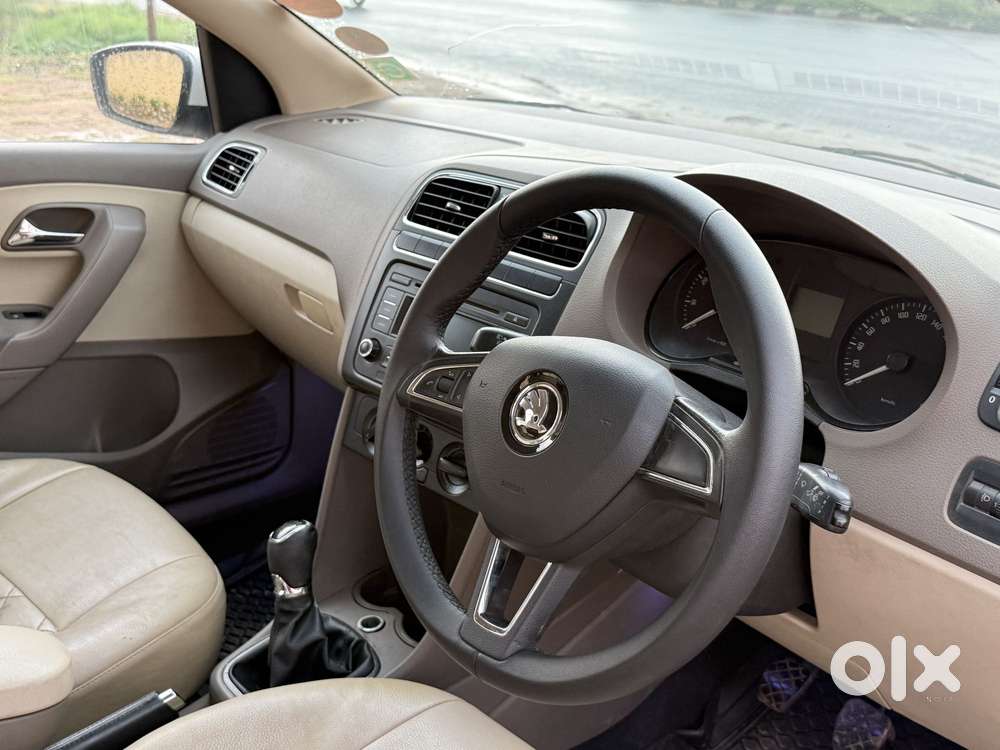 Skoda Rapid 1.6 Mpi Ambition, 2014, Petrol