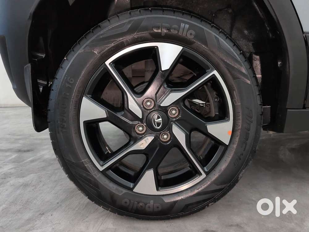 Tata Punch 1.2 Revotron Creative Dual Tone, 2023, Petrol