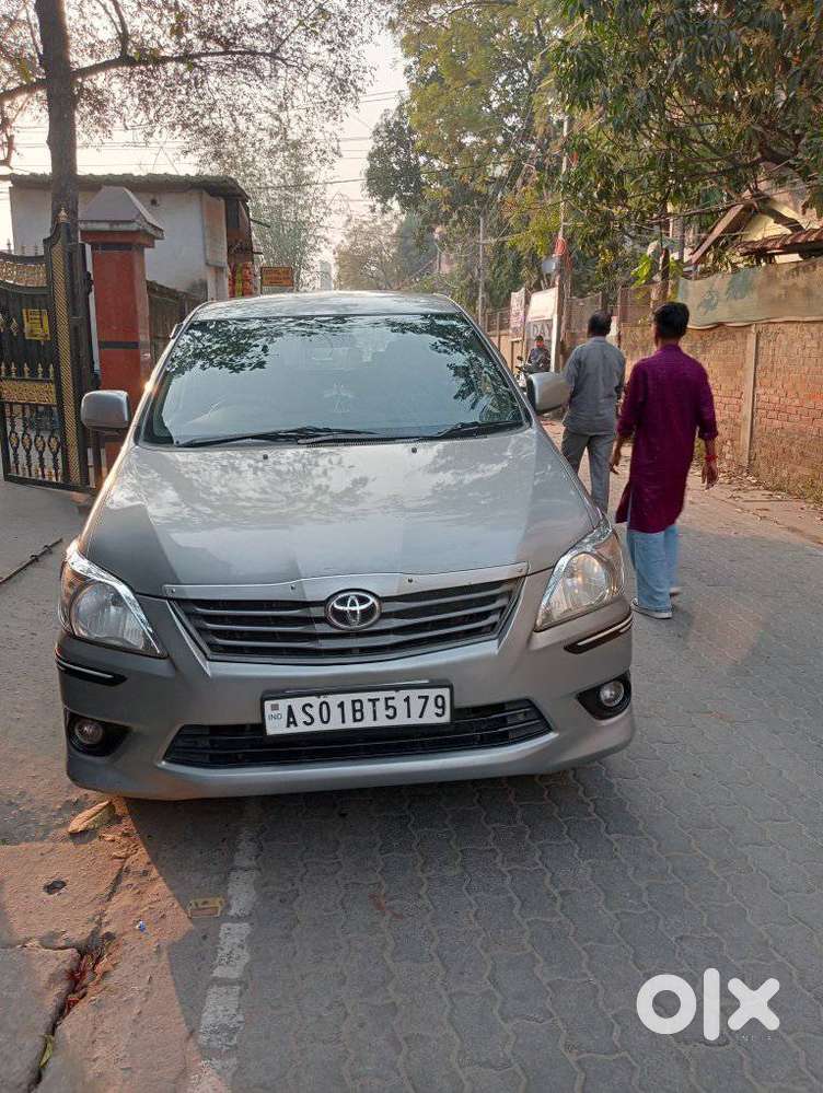 Toyota Innova 2.5 G (diesel) 8 Seater, 2015, Diesel