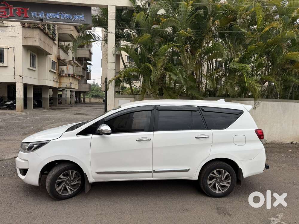 Toyota Innova Crysta [2020-ongoing] 2.4 Vx 8 Str, 2021, Diesel