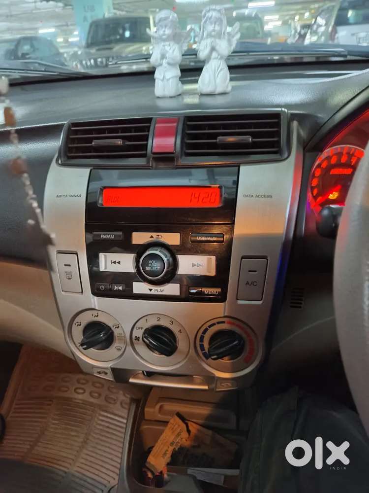 Honda City Petrol Manual 2009 104000 Km Driven