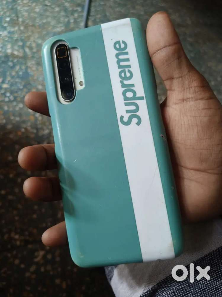 bilkul achhi condition me hai Realme x3 super zoom 12/256