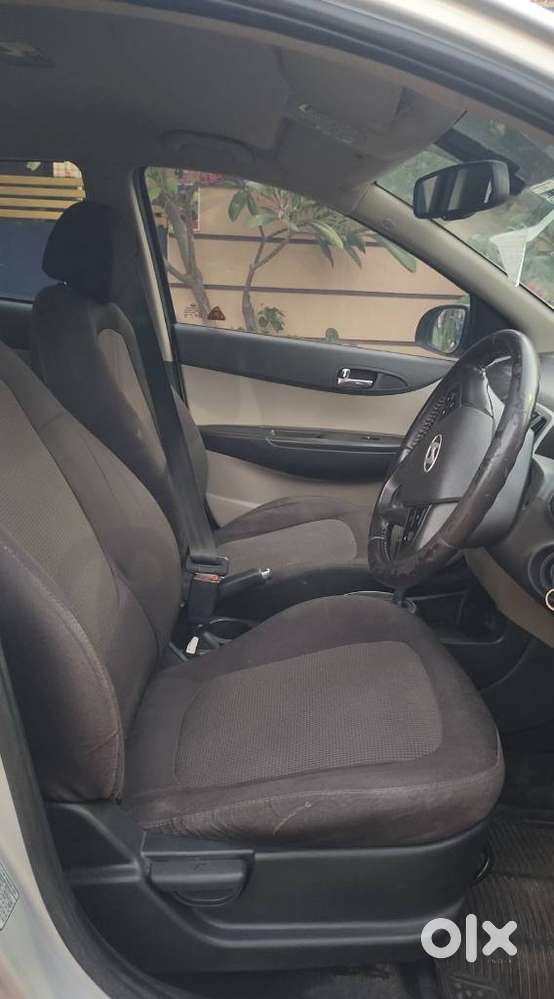 Hyundai I20 Sportz At 1.4, 2012, Petrol