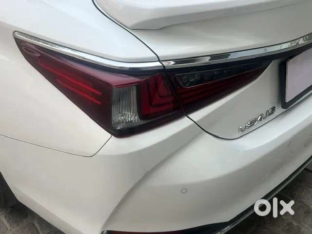 Lexus Es, 2023, Petrol