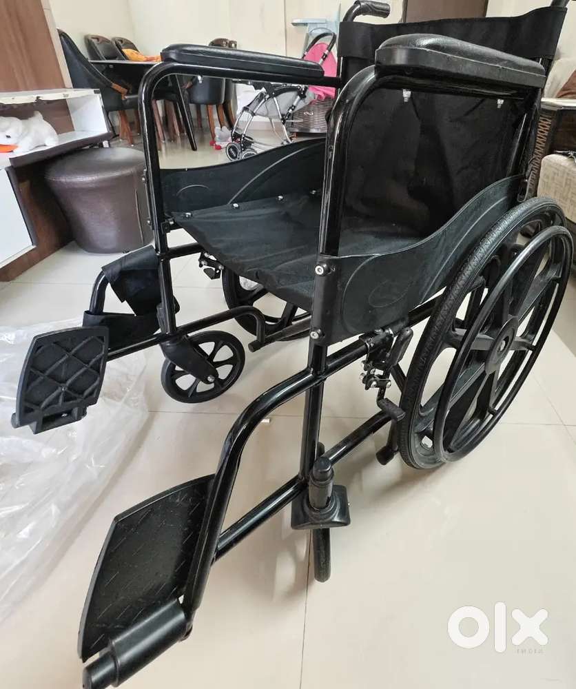 Manual wheelchair black color 2025 model