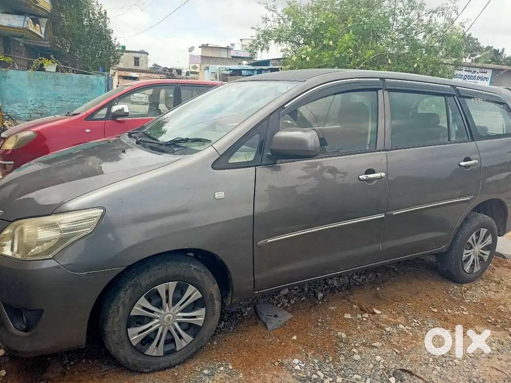 Toyota Innova 2011 Diesel 280000 Km